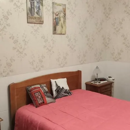 Valados Apartment *